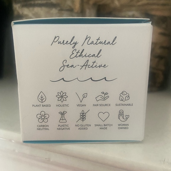 Earth Harbor GLOW JUICE. Refining enzyme mask. Brand new. - Picture 2 of 5